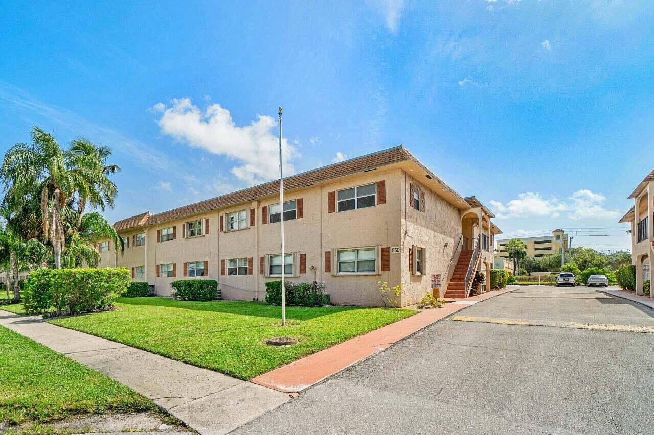 Great investment opportunity in East Boca Raton.