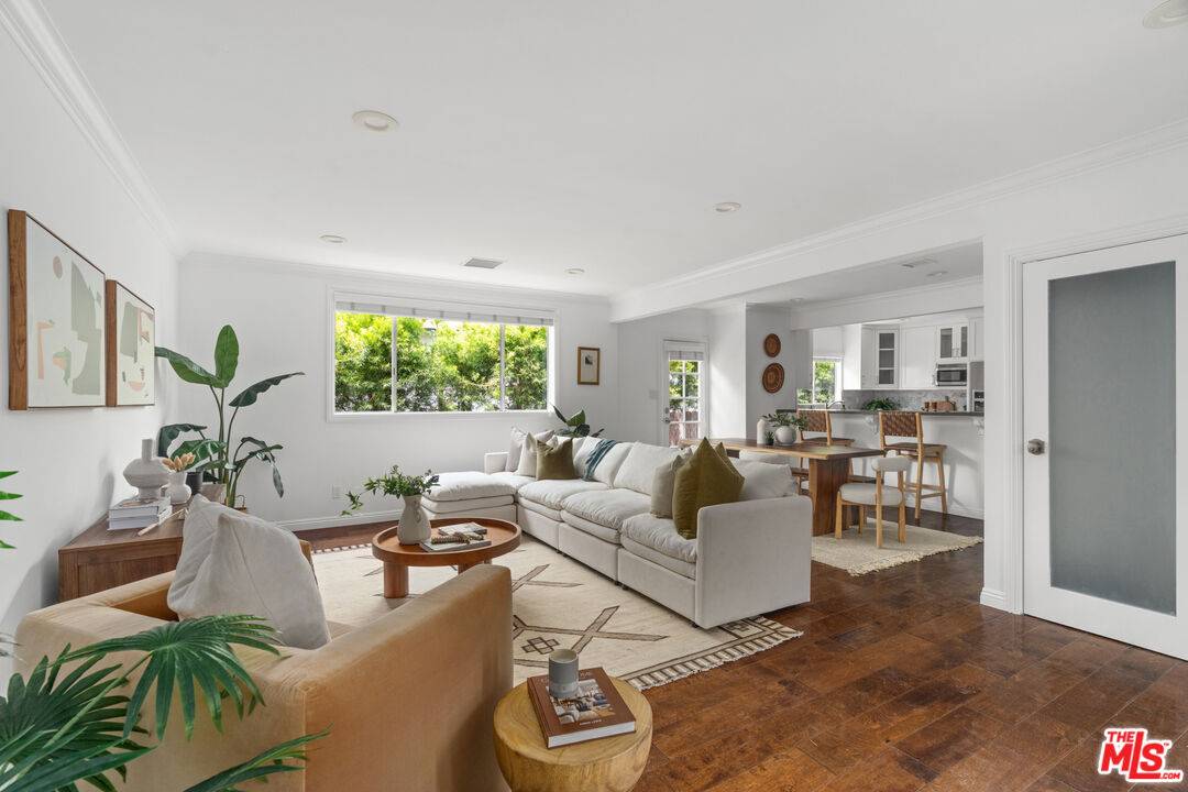 10813   Charnock Rd 3BR La