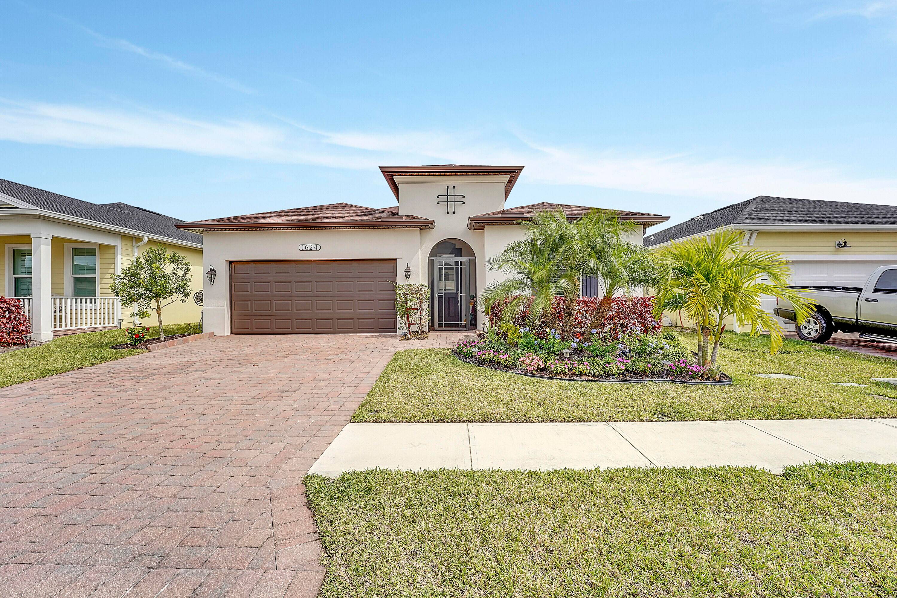 PRICED TO SELL ! Fall in love with this open concept home full of natural light located in the Willows community !