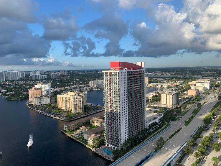 Live or invest in this 3 bed 2 bath unit.