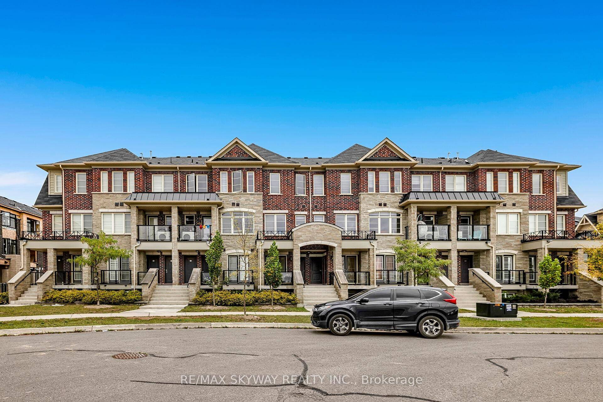 Welcome to this Modern End Unit 3 Bedroom 3 Washroom Urban Townhouse In Northwest Brampton.