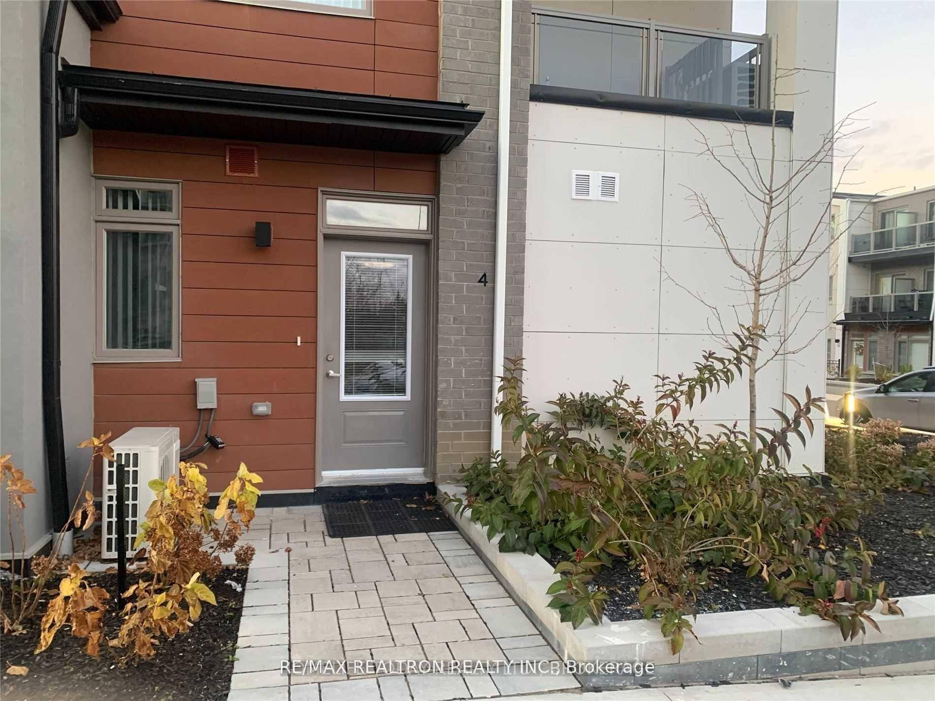 LOCATION ! Cozy One Bedroom Condo Unit, Functional Layout Spacious.