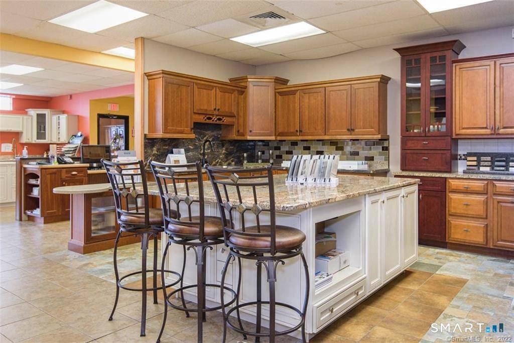 Formerly a successful kitchen bath show room, this 5000 sq.