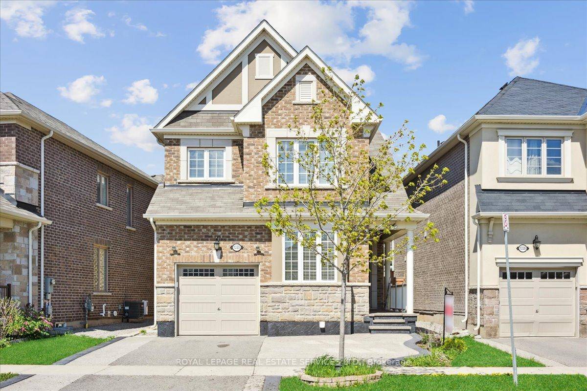 PRICE IMPROVEMENT ! Welcome to this completely finished, move in ready family home located in the desirable Cobban area of Milton.