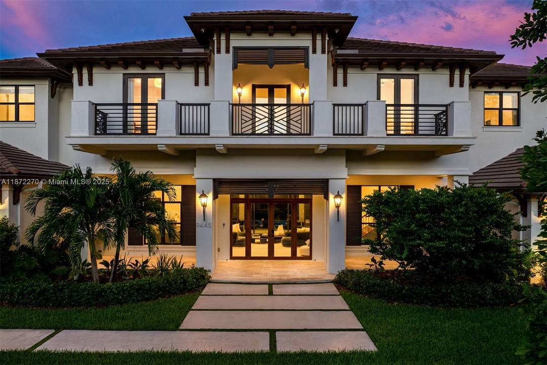Located in the exclusive Coconut Palm Estates, this remarkable 5 bed, 5.