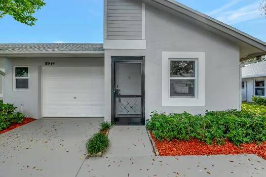Newly renovated 2BR 2BA end unit in Whisper Walk section B !