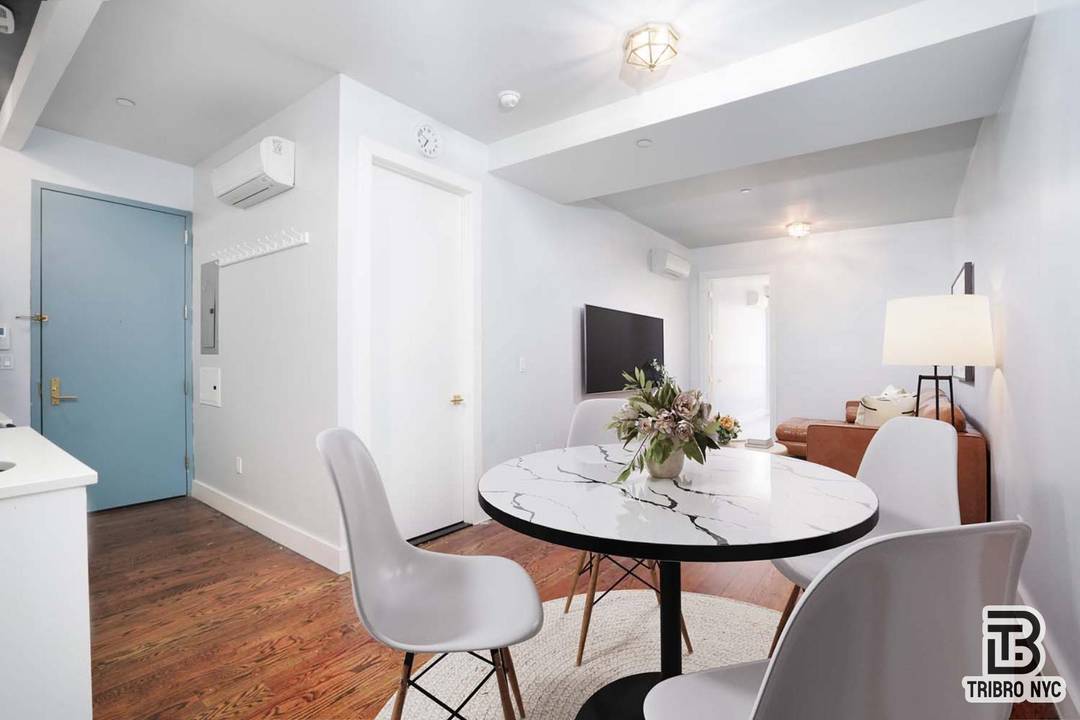 Luxury 1BR in a Historic Clinton Hill Mansion Private Roofdeck Terrace Laundry In Building amp ; Charming Shared Roof Deck !