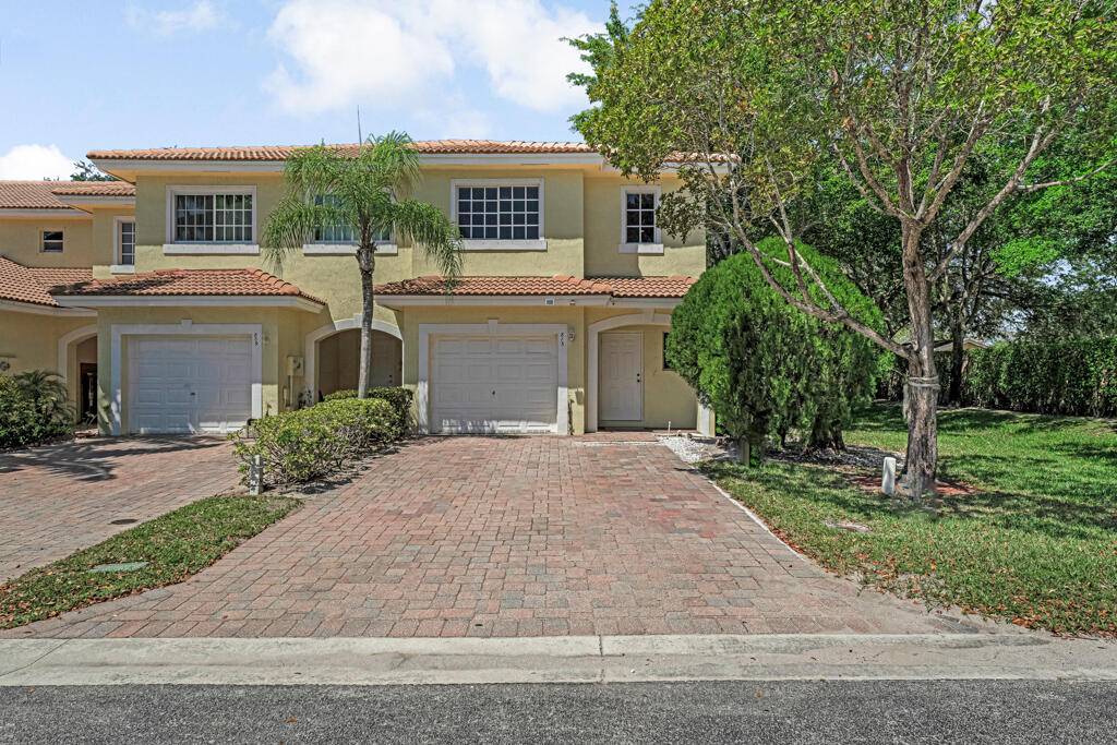Welcome to 813 Imperial Lake Road, a beautifully renovated 3 bedroom, 2.