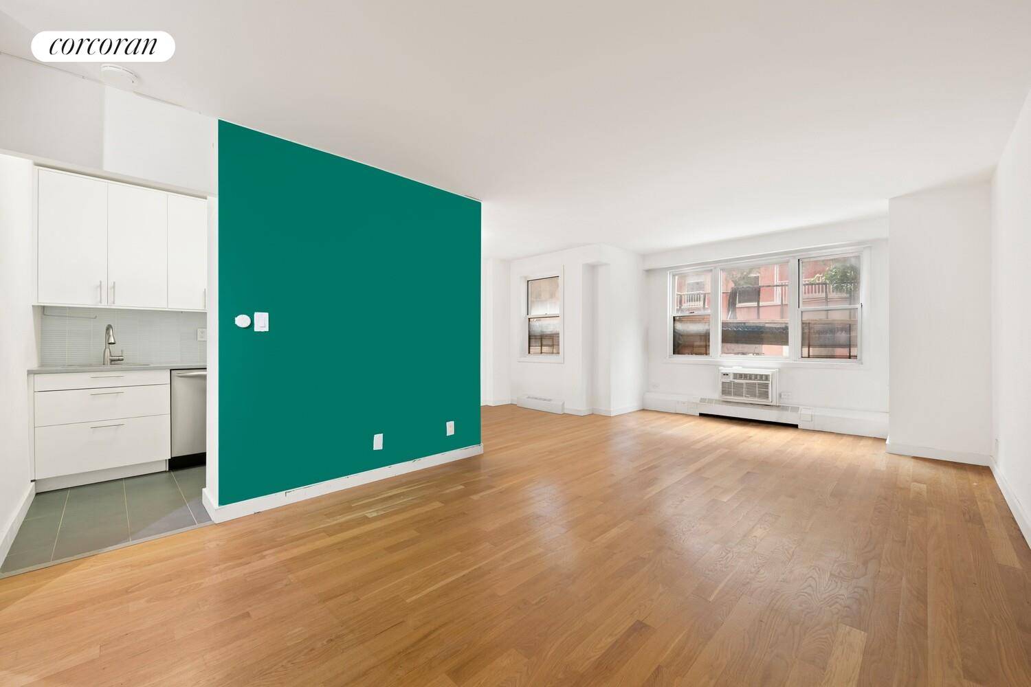 1175 York Avenue, Apt 2R Spacious Alcove Studio in Triple Mint Condition Welcome to Apt 2R at the prestigious York River House a generously sized alcove studio featuring a spacious ...
