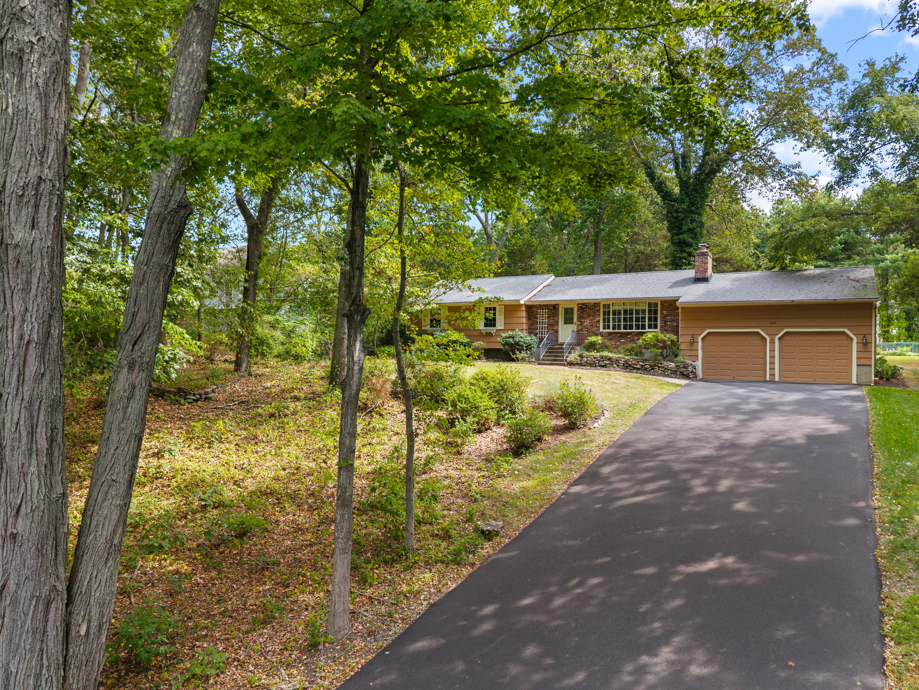 Discover the perfect blend of comfort and convenience in this sun filled single level retreat !
