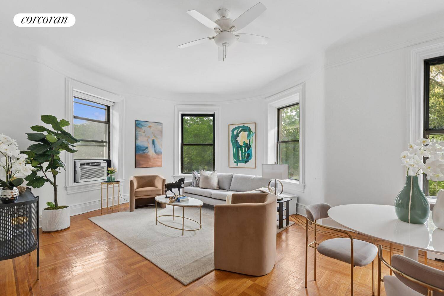 Residence 22 at 418 Central Park West offers a rare opportunity to live with an intimate, ever changing portrait of Central Park as your daily backdrop.