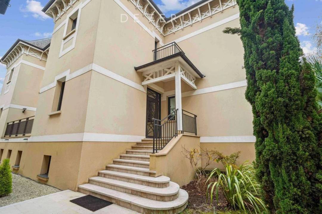 Propriété d’exception aux bords de Marne - LA VARENNE