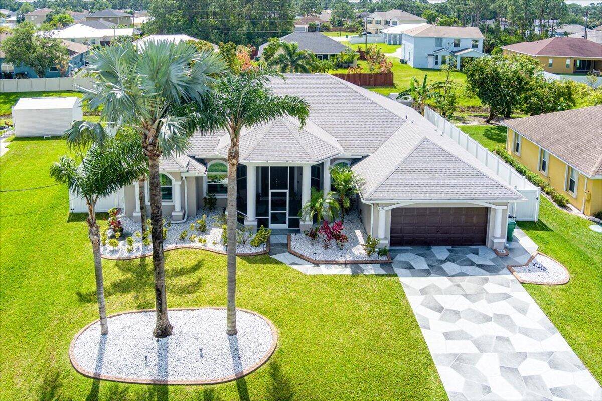 WOW ! Better than new. Great 4 bedroom layout w den that could be easlily 5th bedroom.