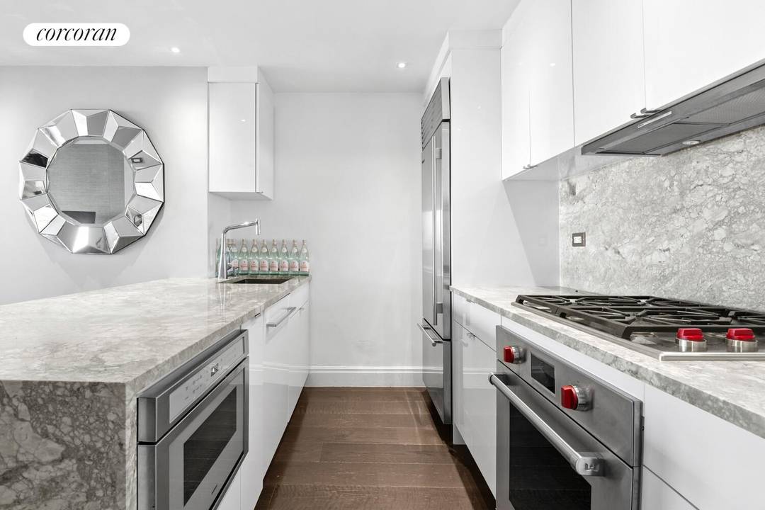 Welcome to this sun flooded, high floor corner residence at Liberty House, 377 Rector Place one of Battery Park City's most coveted full service condominiums.