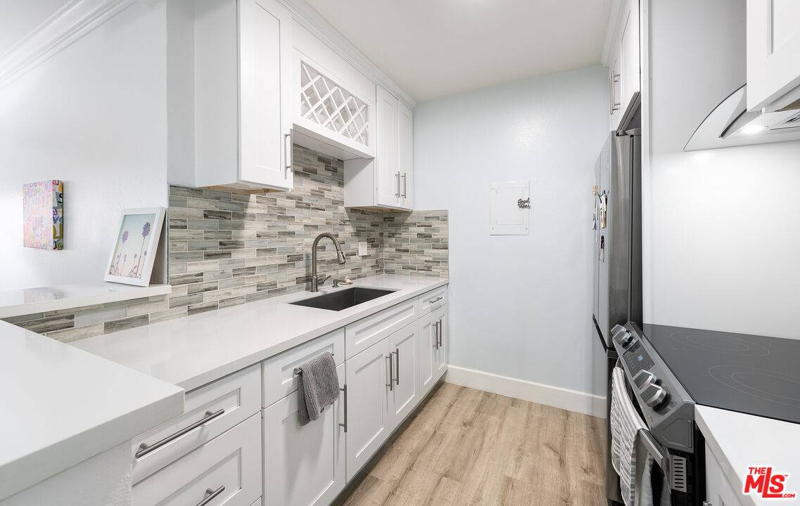 7740   Redlands St 1BR La