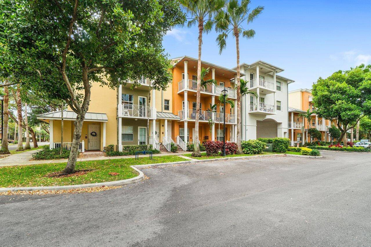 Spacious and updated 2 bed, 2.