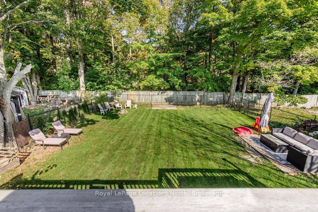 Tranquil Raised Bungalow with Deeded Access to Lake Simcoe !