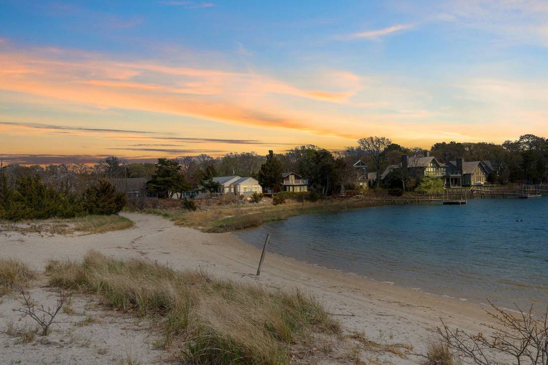 Waterfront For The Summer!