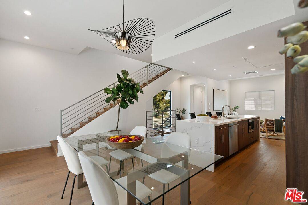 12610   Venice Blvd 4BR Marina Del Rey La