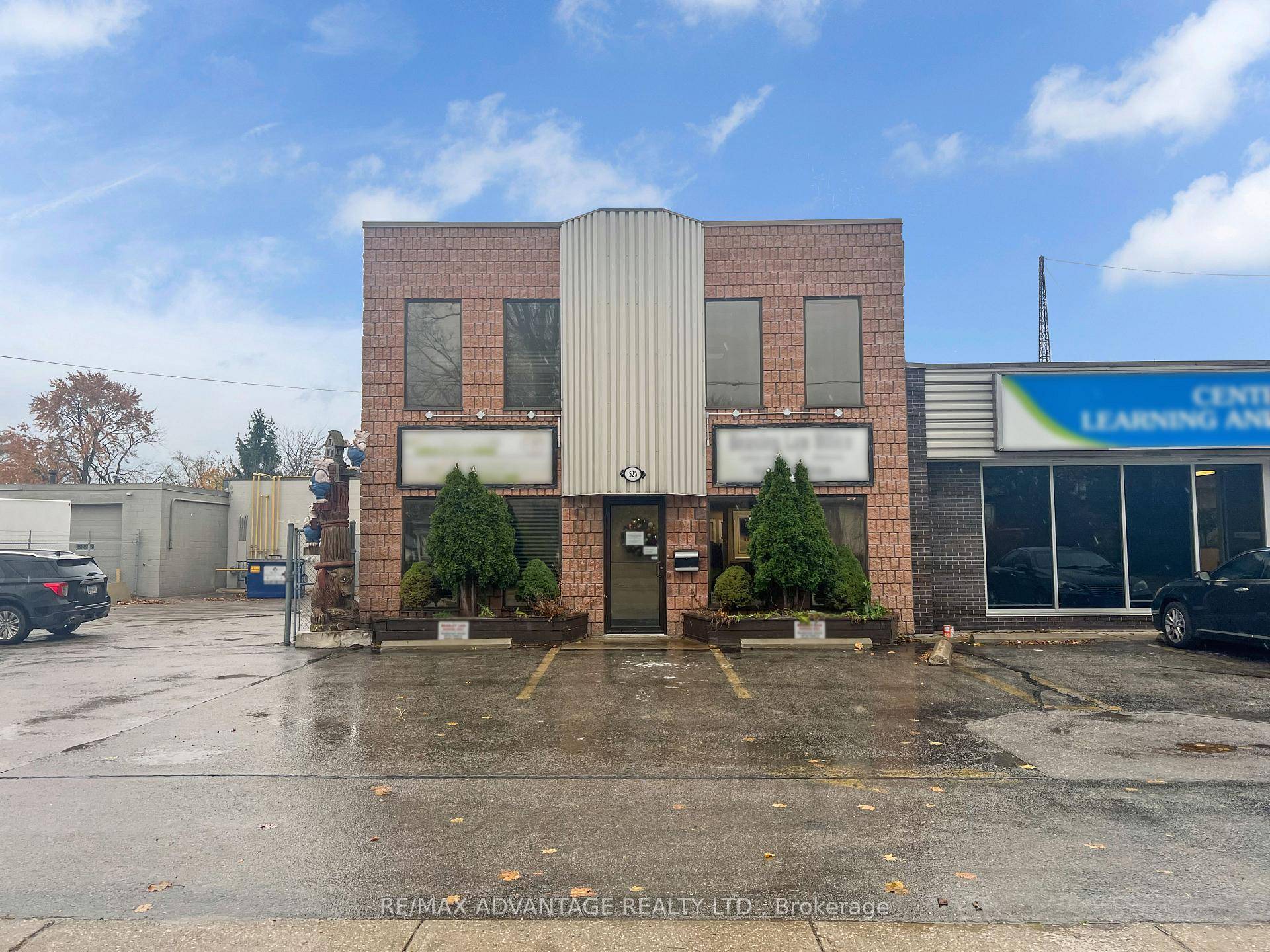 Approx. 4, 000sf, Professional office building, east of Wellington, west of Adelaide, north of the Thames River.