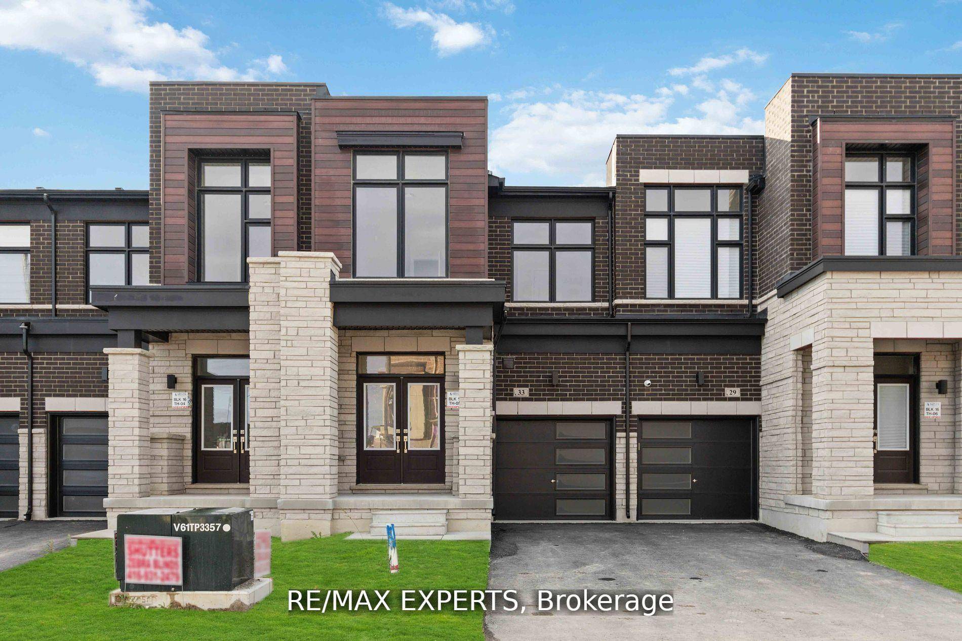 Large Modern 4 Bedroom, 3 Bathroom amp ; No Carpets, This Bright, Open Concept Layout.