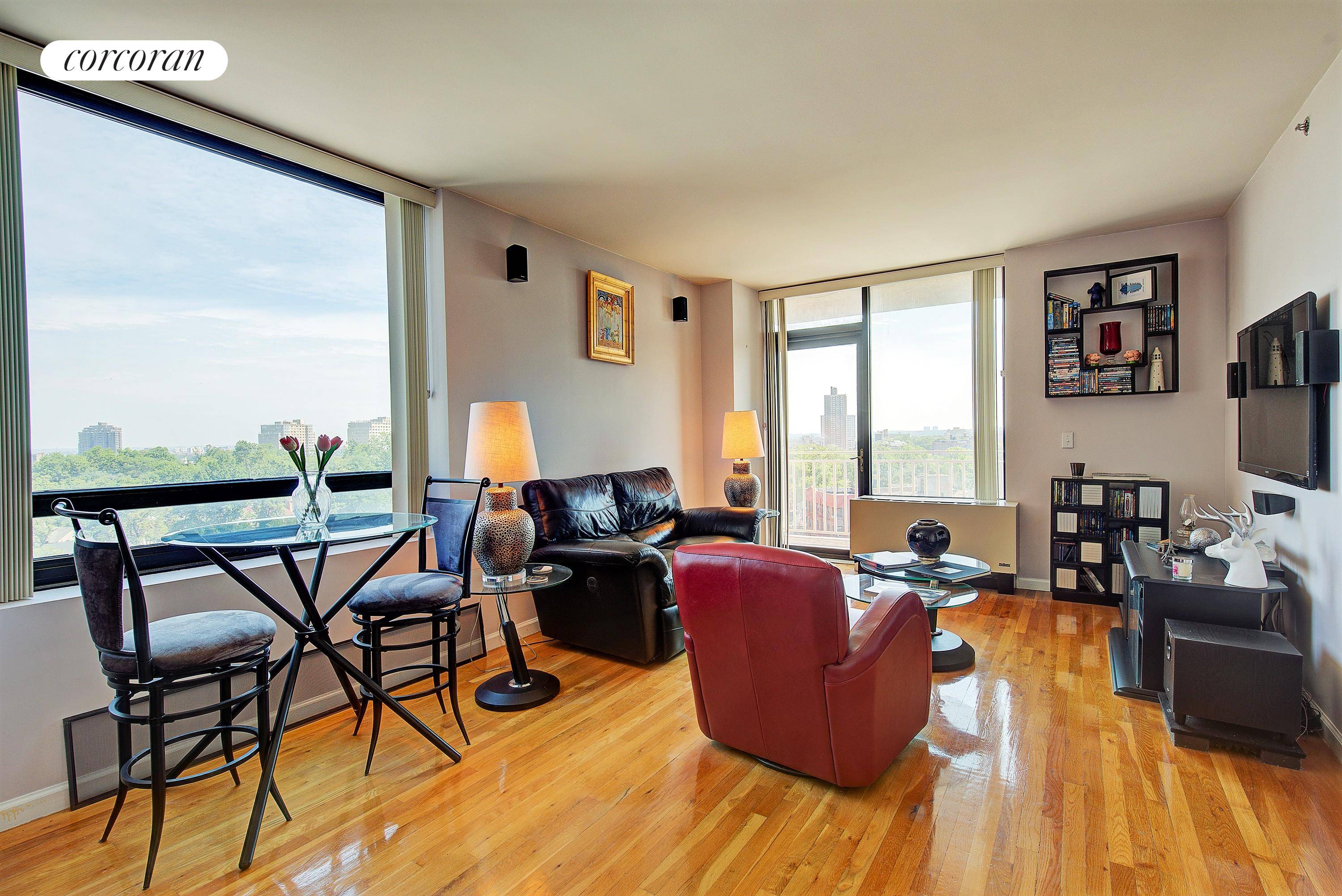 Welcome to 116 24 Grosvenor Lane 12D, in the beautiful Kew Gardens, Queens neighborhood.