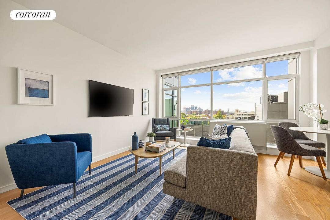 Perched above the many conveniences of Downtown Brooklyn and mere blocks from Cobble Hill and Brooklyn Heights, this extra large one bedroom condo is filled with natural light all day ...