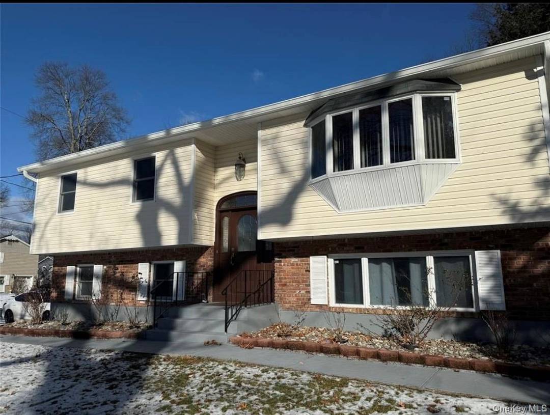 Spacious 4 bedroom rental in the heart of New City featuring generous room sizes and great natural light throughout.