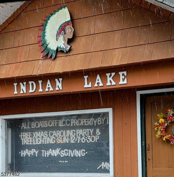 Welcome to Indian Lake, Denville and all it has to offer, perfect location, easy access to highways, public transit, shopping, dining, and activities.