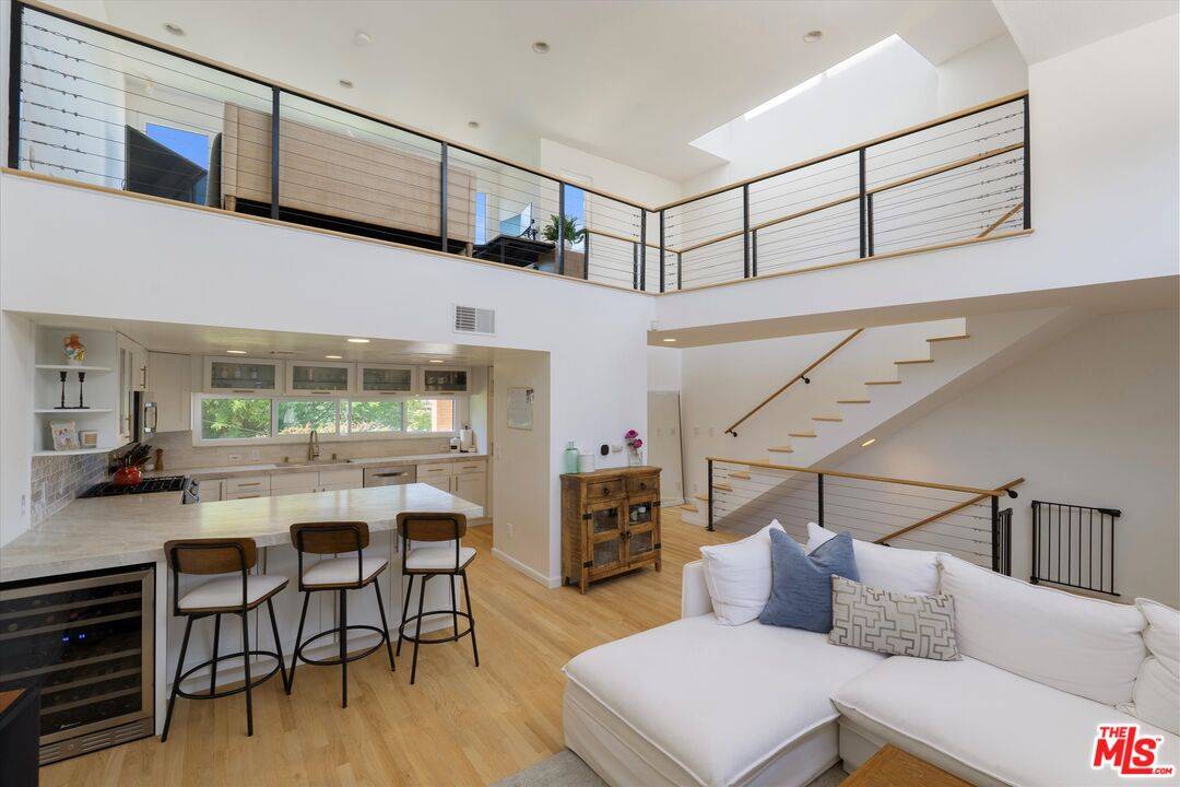 2432   7th St 2.0 Santa Monica LA