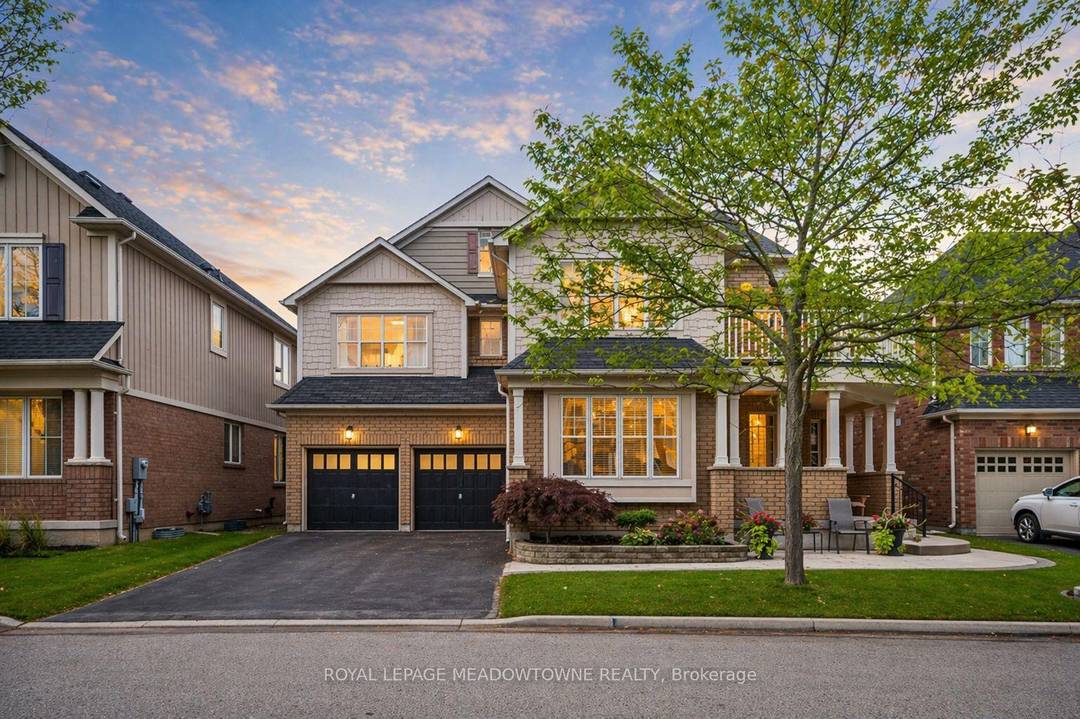 Welcome to this stunning detached 5 2 bedroom, 5 bathroom home located in the highly desirable Coates neighbourhood, known for its excellent schools, family friendly parks, and easy access to ...