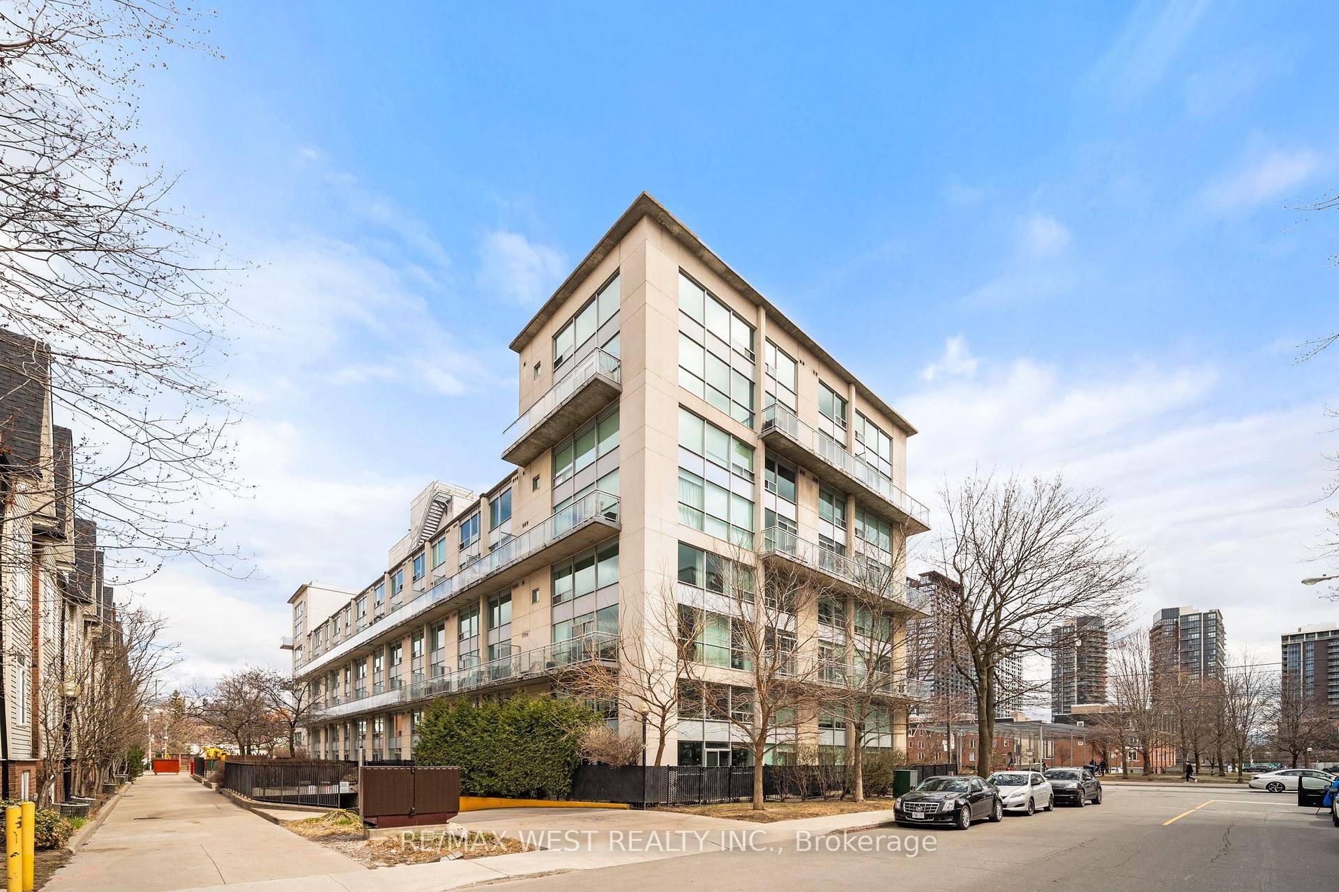 Welcome to 954 King St West, suite 510, a bright and airy 2 storey, 2 bedroom, 2 bathroom unit in the King West Village Lofts.