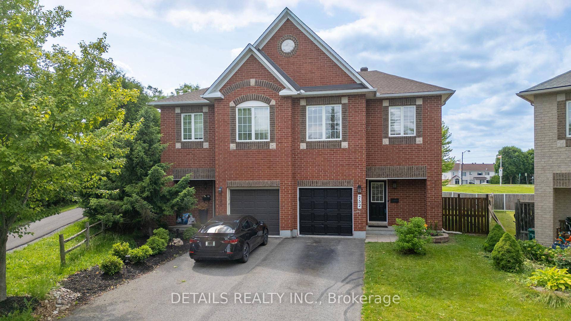 Welcome to this exceptional turnkey 4 bedroom executive semi detached home, a perfect example of move in ready luxury.