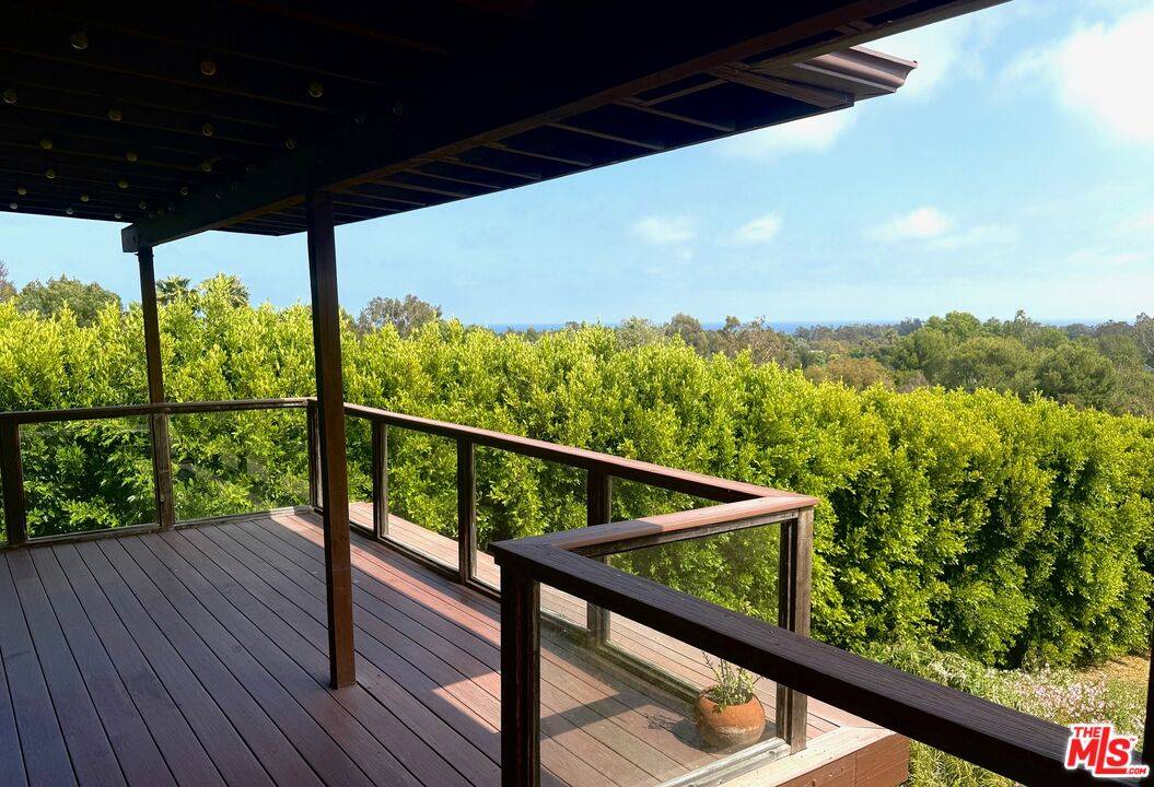 28870   Selfridge Dr 1BR Malibu La