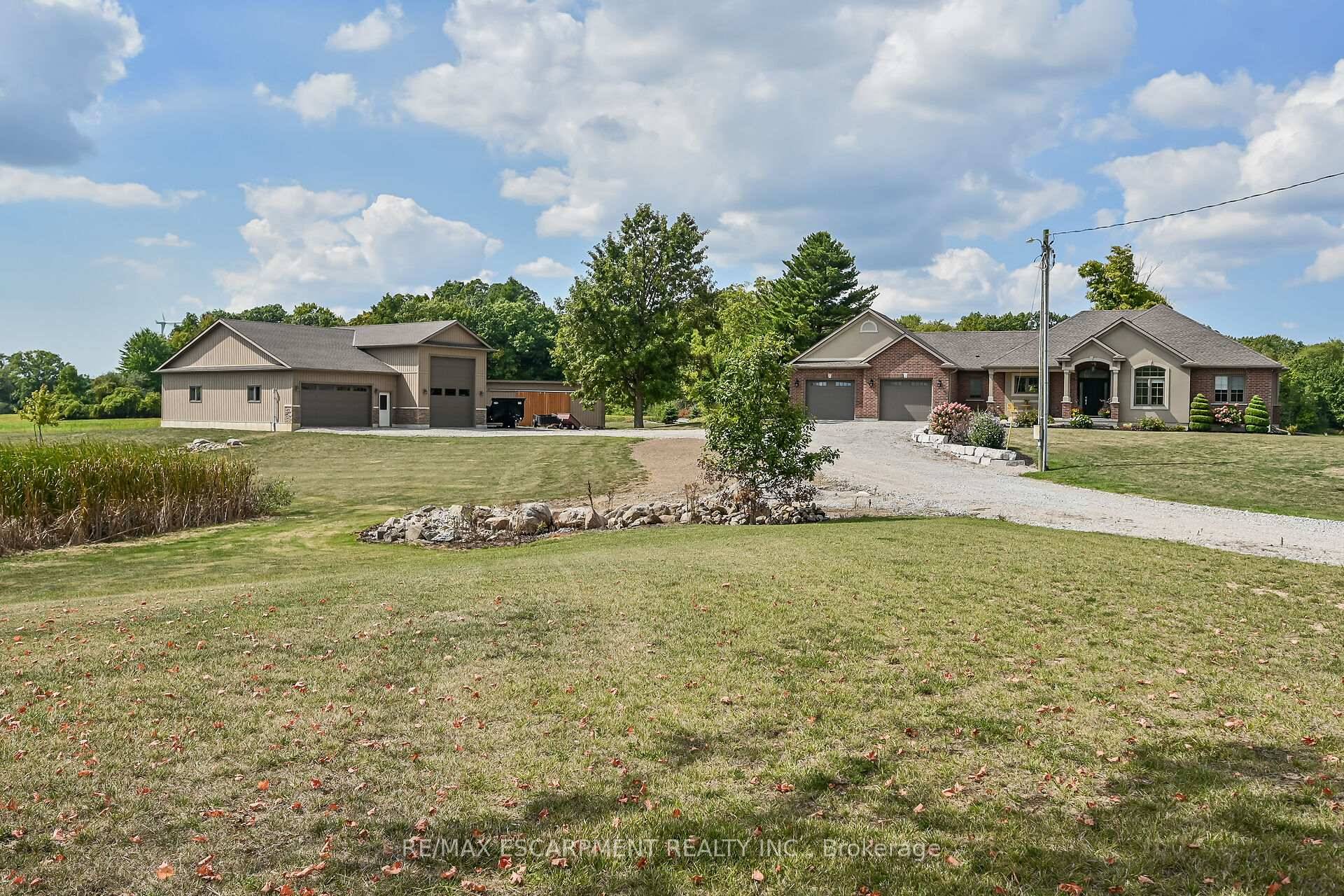 Beautiful 4ac rural package 15 mins SW of Cayuga near Grand River 45 min Hamilton surrounded by fields amp ; forests providing paradise setting for 2016 blt one owner home ...