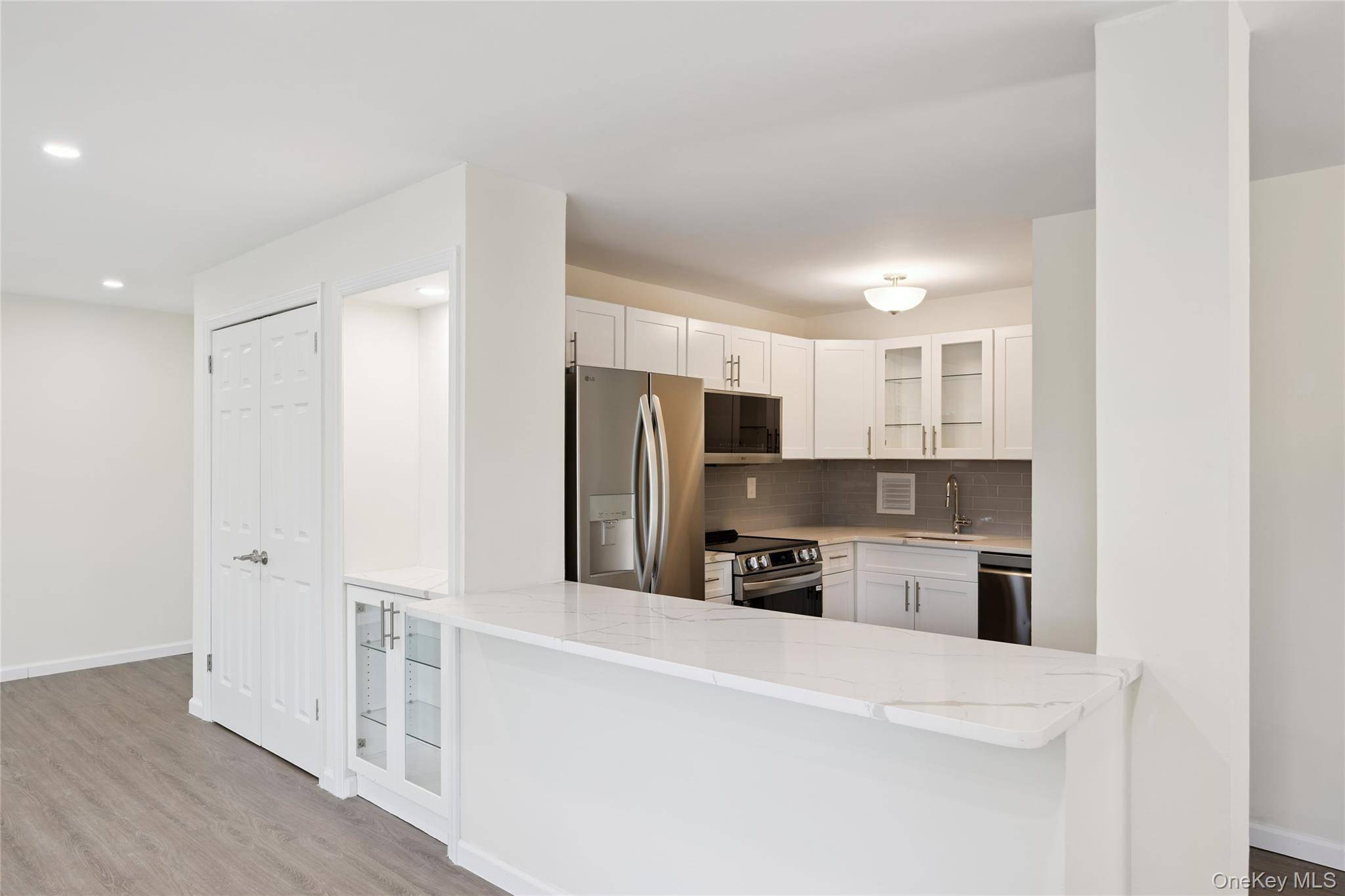 SPONSOR APARTMENT NO BOARD APPROVAL.