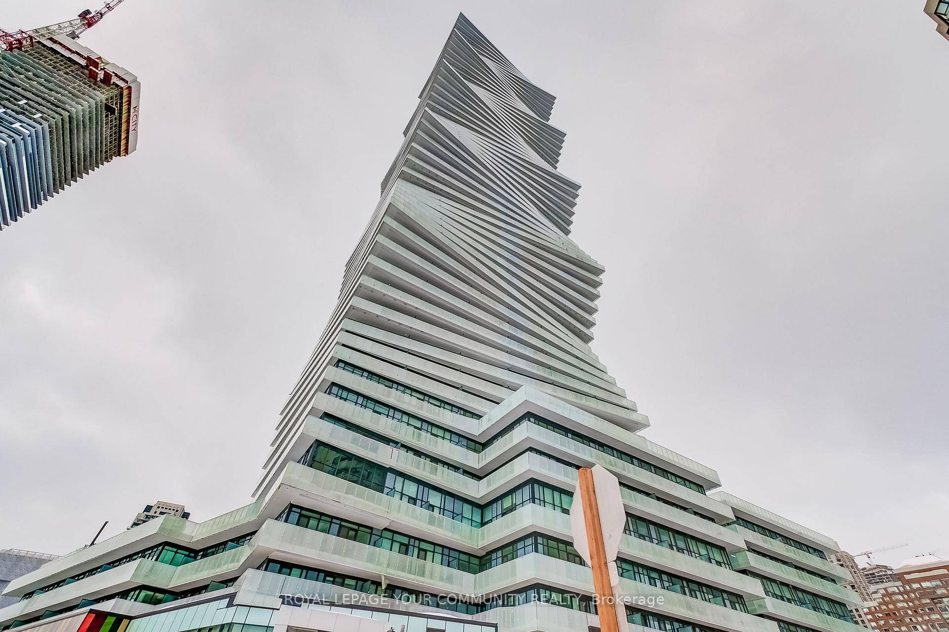 Beautiful 1 Bedroom Condo In The Luxurious M2 Building Discover Urban Living At Its Finest In This Stunning 1 Bedroom Condo Located In The Prestigious M2 Building.