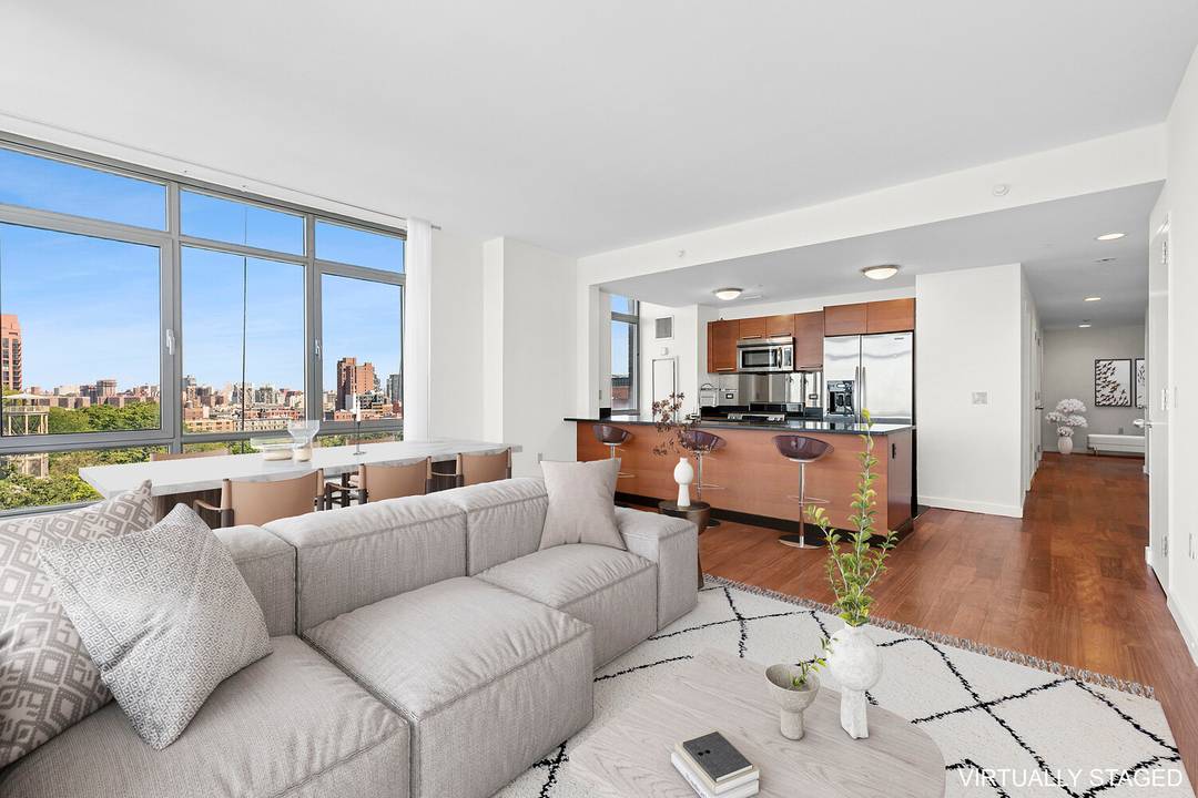 Sophisticated Urban Oasis at 5th on the Park Condominium Discover unparalleled luxury in this exquisite three bedroom, two bathroom residence at the prestigious 5th on the Park Condominium.