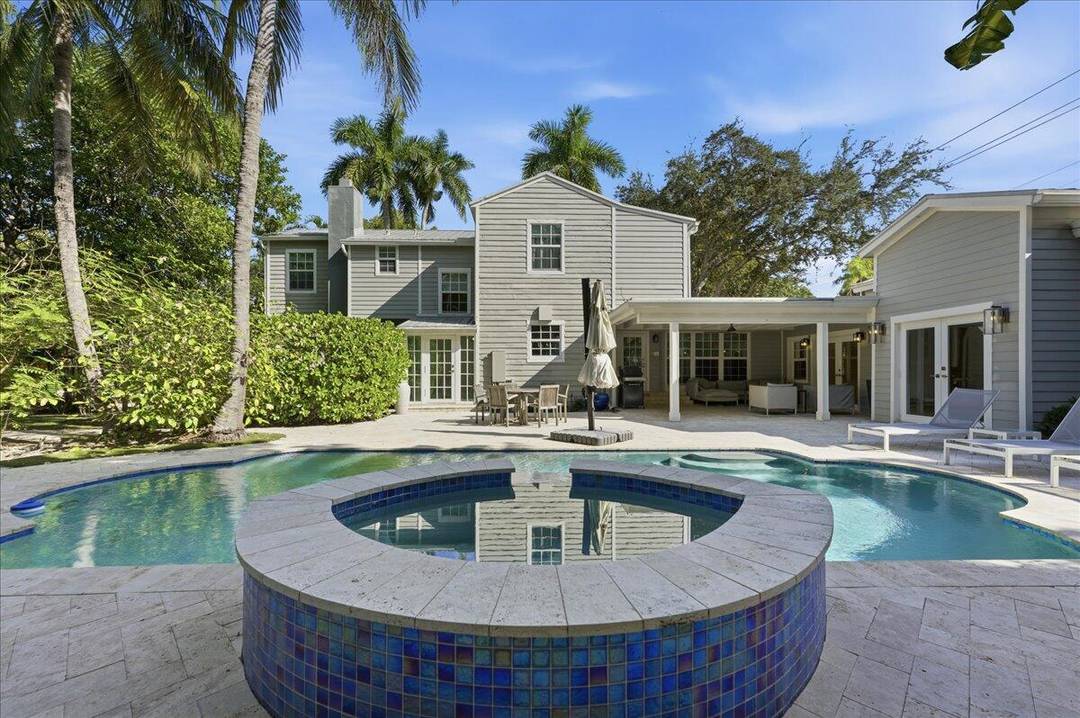 ENTIRE HOUSE FOR RENT ! !