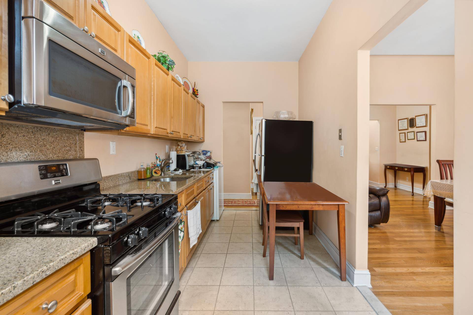 Welcome to your cozy yet spacious 2 bedroom co op nestled in the vibrant neighborhood of Hudson Heights, Manhattan.