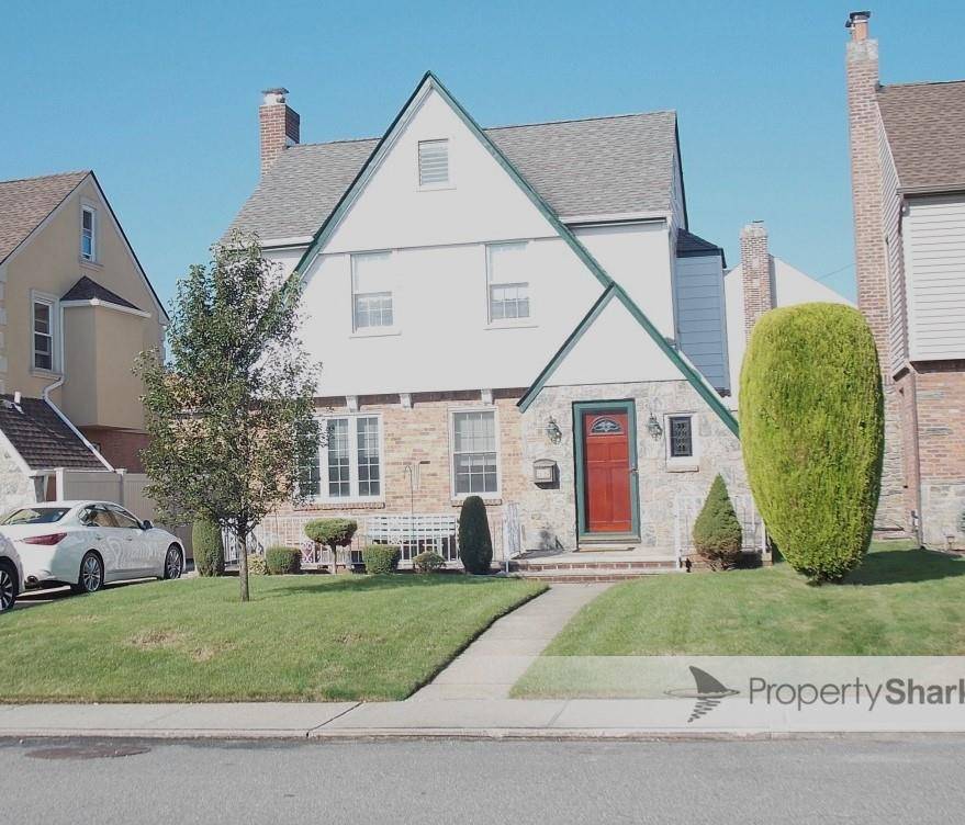 Detached one family home on 40x100 Lot.