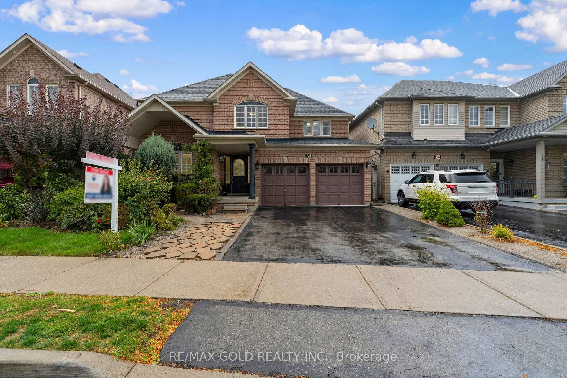 Fabulous detached home in fletchers meadow !