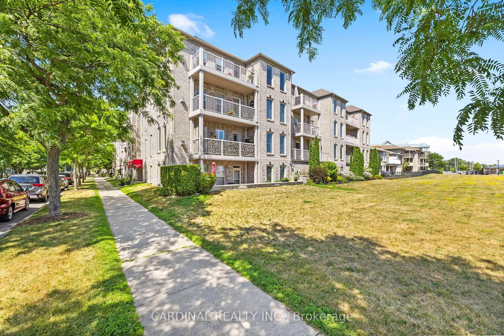 Lovely bright amp ; airy East facing corner condo unit, just steps to the Cobourg Marina and the Cobourg Beach !