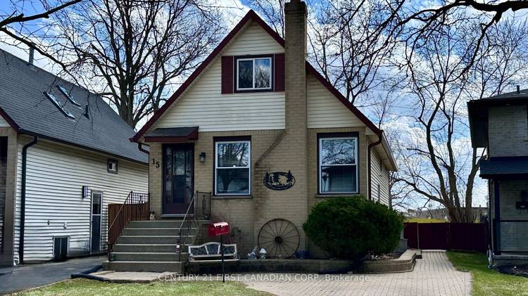 Welcome to 15 Chancton Crescent a charming 1.