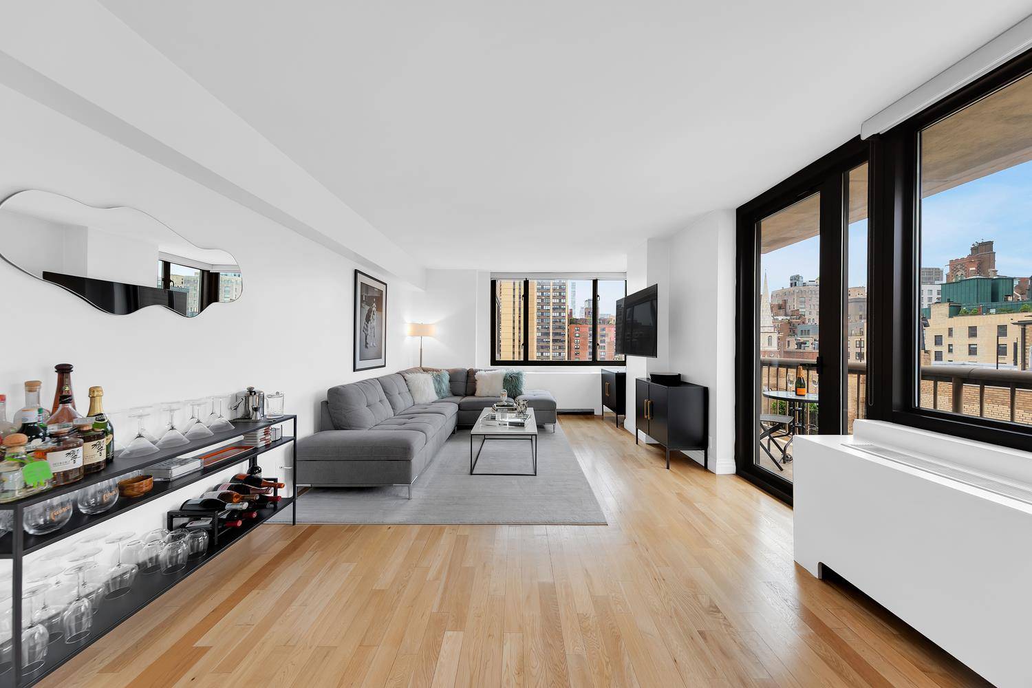 Calling all investors ! Tenant in place until September 2026.