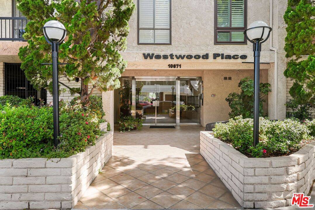 10671 Holman Ave 2BR Westwood La