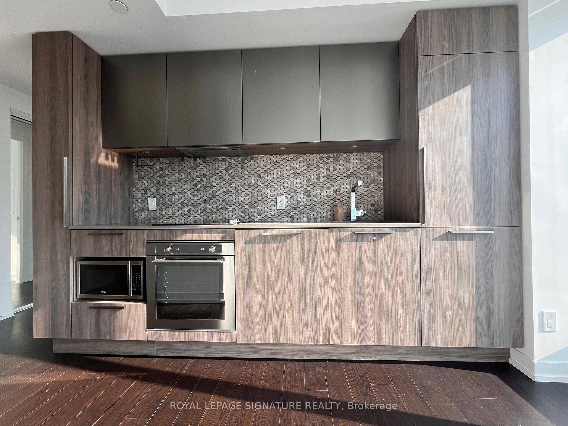 Axis Condos ! Designed Specifically For You Movers, Shakers amp ; Innovators Who Keep Up With The Quick Pace That Is Toronto.