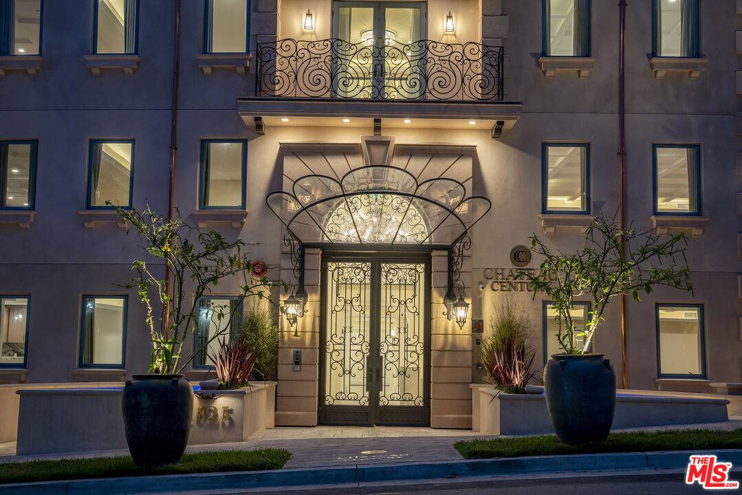 1825 Pandora Ave 3BR Beverlywood La