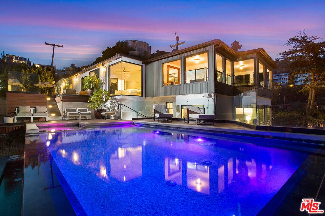 1733   SUNSET PLAZA DR 4BR Sunset Strip La