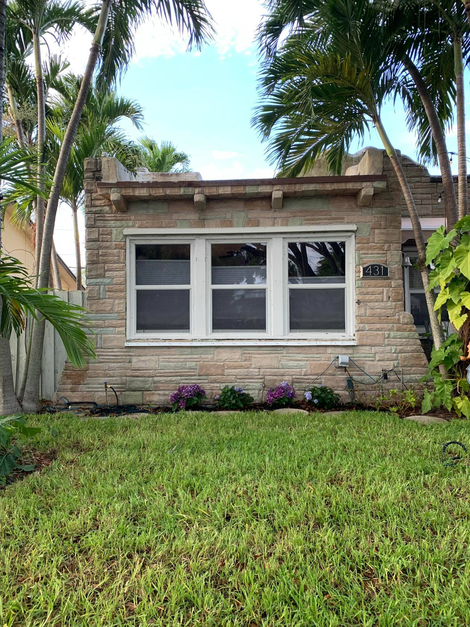 Investor's Dream ! Spanish Style 2BR 1BA home detached guest studio in booming Northwood Harbor.